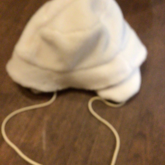 Wyeth cream faux fur sheep trapper hat - Picture 4 of 5